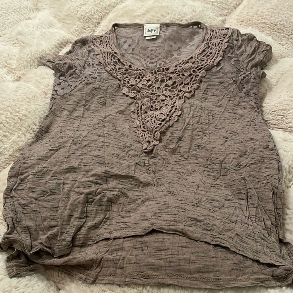 Daytrip women’s lace t shirt